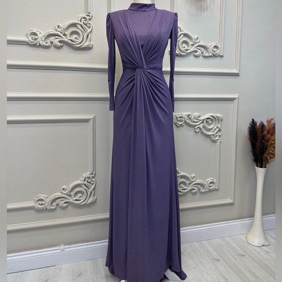 Prom dress - Picture 2 of 2